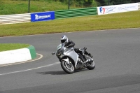 Mallory-park-Leicestershire;Mallory-park-photographs;Motorcycle-action-photographs;classic-bikes;event-digital-images;eventdigitalimages;mallory-park;no-limits-trackday;peter-wileman-photography;vintage-bikes;vintage-motorcycles;vmcc-festival-1000-bikes