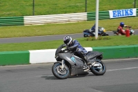 Mallory-park-Leicestershire;Mallory-park-photographs;Motorcycle-action-photographs;classic-bikes;event-digital-images;eventdigitalimages;mallory-park;no-limits-trackday;peter-wileman-photography;vintage-bikes;vintage-motorcycles;vmcc-festival-1000-bikes