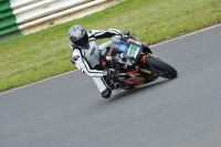 Mallory-park-Leicestershire;Mallory-park-photographs;Motorcycle-action-photographs;classic-bikes;event-digital-images;eventdigitalimages;mallory-park;no-limits-trackday;peter-wileman-photography;vintage-bikes;vintage-motorcycles;vmcc-festival-1000-bikes