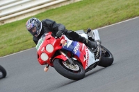 Mallory-park-Leicestershire;Mallory-park-photographs;Motorcycle-action-photographs;classic-bikes;event-digital-images;eventdigitalimages;mallory-park;no-limits-trackday;peter-wileman-photography;vintage-bikes;vintage-motorcycles;vmcc-festival-1000-bikes