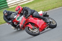 Mallory-park-Leicestershire;Mallory-park-photographs;Motorcycle-action-photographs;classic-bikes;event-digital-images;eventdigitalimages;mallory-park;no-limits-trackday;peter-wileman-photography;vintage-bikes;vintage-motorcycles;vmcc-festival-1000-bikes