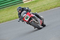 Mallory-park-Leicestershire;Mallory-park-photographs;Motorcycle-action-photographs;classic-bikes;event-digital-images;eventdigitalimages;mallory-park;no-limits-trackday;peter-wileman-photography;vintage-bikes;vintage-motorcycles;vmcc-festival-1000-bikes