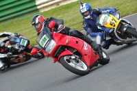 Mallory-park-Leicestershire;Mallory-park-photographs;Motorcycle-action-photographs;classic-bikes;event-digital-images;eventdigitalimages;mallory-park;no-limits-trackday;peter-wileman-photography;vintage-bikes;vintage-motorcycles;vmcc-festival-1000-bikes