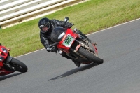 Mallory-park-Leicestershire;Mallory-park-photographs;Motorcycle-action-photographs;classic-bikes;event-digital-images;eventdigitalimages;mallory-park;no-limits-trackday;peter-wileman-photography;vintage-bikes;vintage-motorcycles;vmcc-festival-1000-bikes