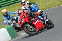 Mallory-park-Leicestershire;Mallory-park-photographs;Motorcycle-action-photographs;classic-bikes;event-digital-images;eventdigitalimages;mallory-park;no-limits-trackday;peter-wileman-photography;vintage-bikes;vintage-motorcycles;vmcc-festival-1000-bikes