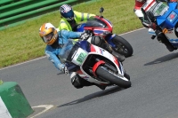 Mallory-park-Leicestershire;Mallory-park-photographs;Motorcycle-action-photographs;classic-bikes;event-digital-images;eventdigitalimages;mallory-park;no-limits-trackday;peter-wileman-photography;vintage-bikes;vintage-motorcycles;vmcc-festival-1000-bikes