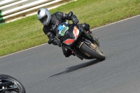 Mallory-park-Leicestershire;Mallory-park-photographs;Motorcycle-action-photographs;classic-bikes;event-digital-images;eventdigitalimages;mallory-park;no-limits-trackday;peter-wileman-photography;vintage-bikes;vintage-motorcycles;vmcc-festival-1000-bikes