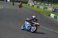 Mallory-park-Leicestershire;Mallory-park-photographs;Motorcycle-action-photographs;classic-bikes;event-digital-images;eventdigitalimages;mallory-park;no-limits-trackday;peter-wileman-photography;vintage-bikes;vintage-motorcycles;vmcc-festival-1000-bikes