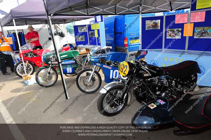 Vintage motorcycle club;eventdigitalimages;mallory park;mallory park trackday photographs;no limits trackdays;peter wileman photography;trackday digital images;trackday photos;vmcc festival 1000 bikes photographs