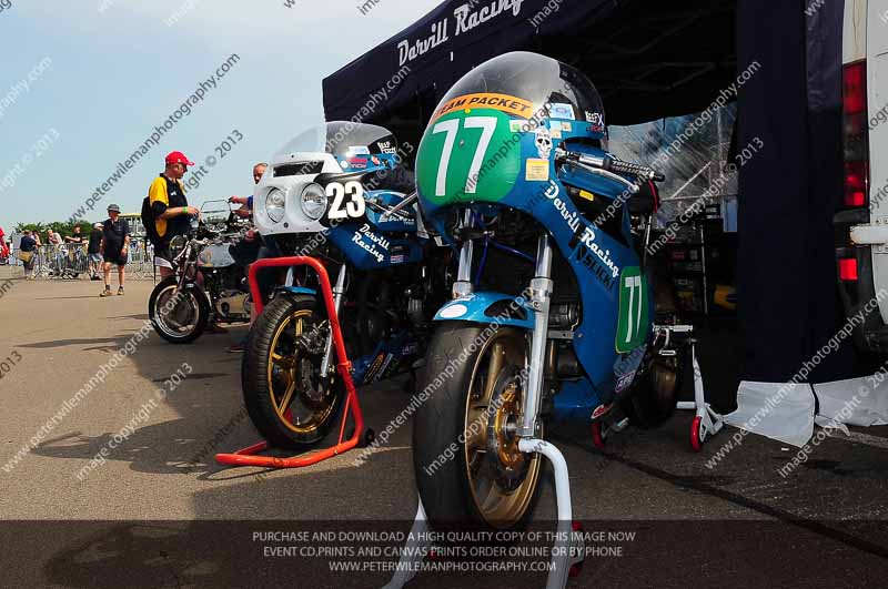 Vintage motorcycle club;eventdigitalimages;mallory park;mallory park trackday photographs;no limits trackdays;peter wileman photography;trackday digital images;trackday photos;vmcc festival 1000 bikes photographs