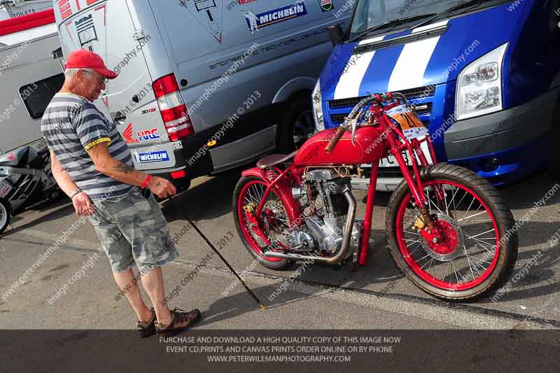 Vintage motorcycle club;eventdigitalimages;mallory park;mallory park trackday photographs;no limits trackdays;peter wileman photography;trackday digital images;trackday photos;vmcc festival 1000 bikes photographs