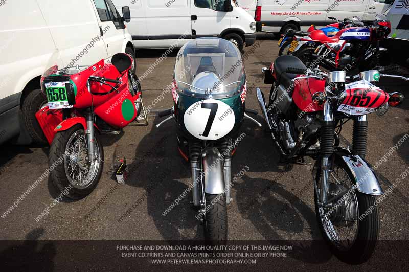Vintage motorcycle club;eventdigitalimages;mallory park;mallory park trackday photographs;no limits trackdays;peter wileman photography;trackday digital images;trackday photos;vmcc festival 1000 bikes photographs