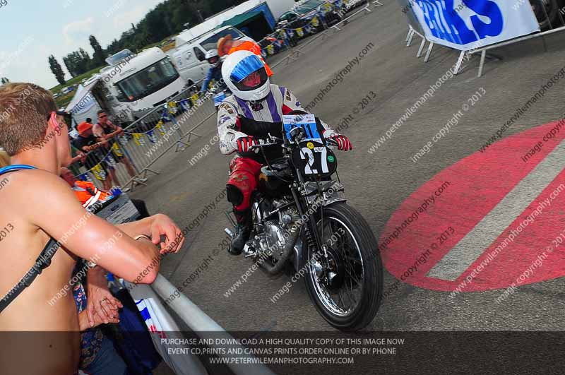 Vintage motorcycle club;eventdigitalimages;mallory park;mallory park trackday photographs;no limits trackdays;peter wileman photography;trackday digital images;trackday photos;vmcc festival 1000 bikes photographs