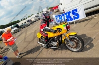 Vintage-motorcycle-club;eventdigitalimages;mallory-park;mallory-park-trackday-photographs;no-limits-trackdays;peter-wileman-photography;trackday-digital-images;trackday-photos;vmcc-festival-1000-bikes-photographs