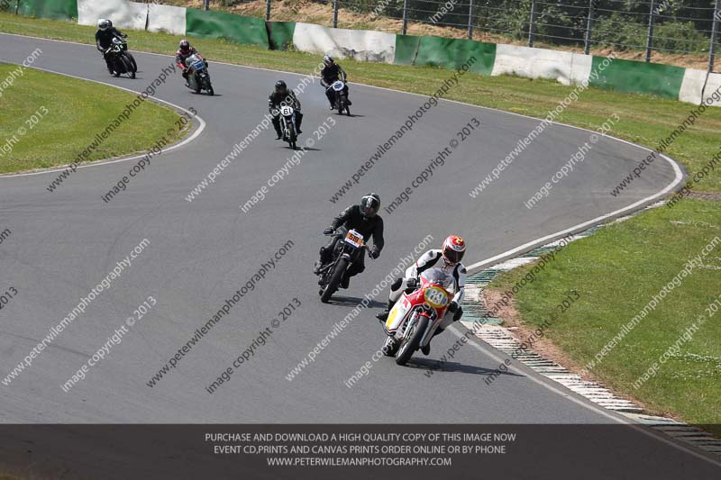 Vintage motorcycle club;eventdigitalimages;mallory park;mallory park trackday photographs;no limits trackdays;peter wileman photography;trackday digital images;trackday photos;vmcc festival 1000 bikes photographs