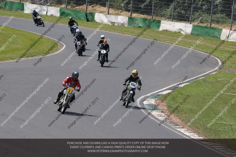 Vintage motorcycle club;eventdigitalimages;mallory park;mallory park trackday photographs;no limits trackdays;peter wileman photography;trackday digital images;trackday photos;vmcc festival 1000 bikes photographs