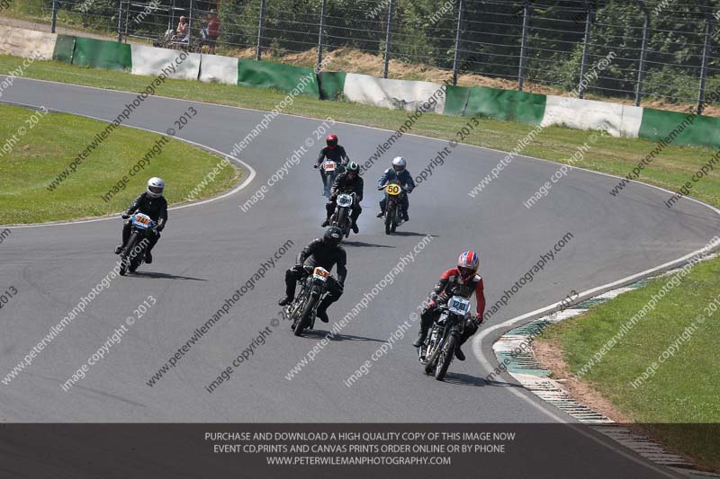 Vintage motorcycle club;eventdigitalimages;mallory park;mallory park trackday photographs;no limits trackdays;peter wileman photography;trackday digital images;trackday photos;vmcc festival 1000 bikes photographs