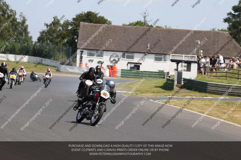 Vintage motorcycle club;eventdigitalimages;mallory park;mallory park trackday photographs;no limits trackdays;peter wileman photography;trackday digital images;trackday photos;vmcc festival 1000 bikes photographs