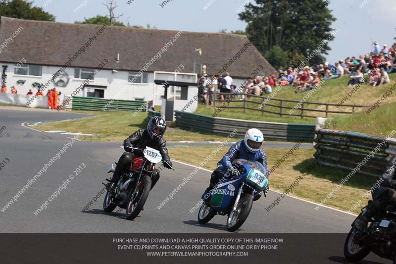 Vintage motorcycle club;eventdigitalimages;mallory park;mallory park trackday photographs;no limits trackdays;peter wileman photography;trackday digital images;trackday photos;vmcc festival 1000 bikes photographs