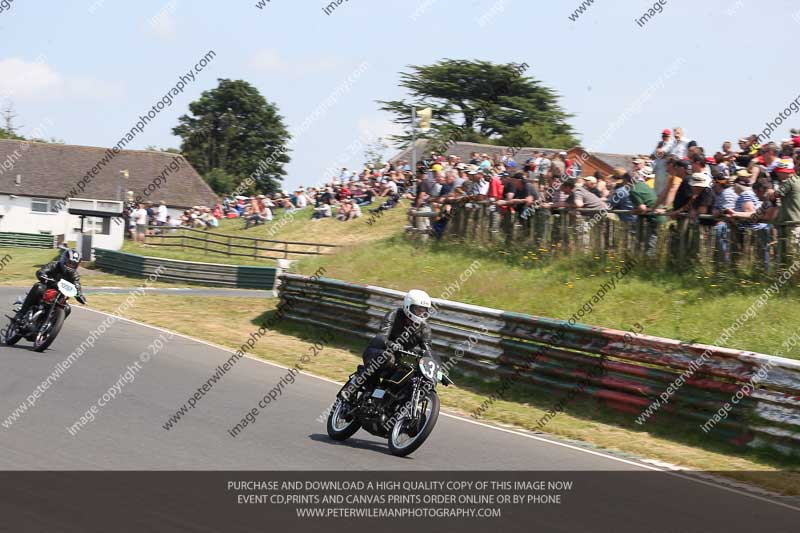Vintage motorcycle club;eventdigitalimages;mallory park;mallory park trackday photographs;no limits trackdays;peter wileman photography;trackday digital images;trackday photos;vmcc festival 1000 bikes photographs