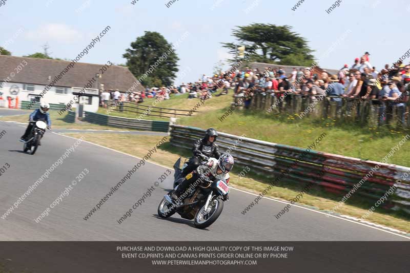 Vintage motorcycle club;eventdigitalimages;mallory park;mallory park trackday photographs;no limits trackdays;peter wileman photography;trackday digital images;trackday photos;vmcc festival 1000 bikes photographs