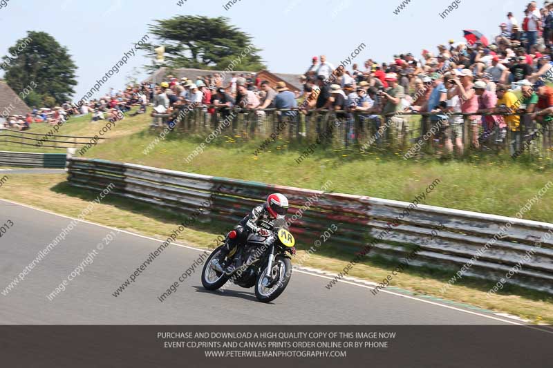 Vintage motorcycle club;eventdigitalimages;mallory park;mallory park trackday photographs;no limits trackdays;peter wileman photography;trackday digital images;trackday photos;vmcc festival 1000 bikes photographs