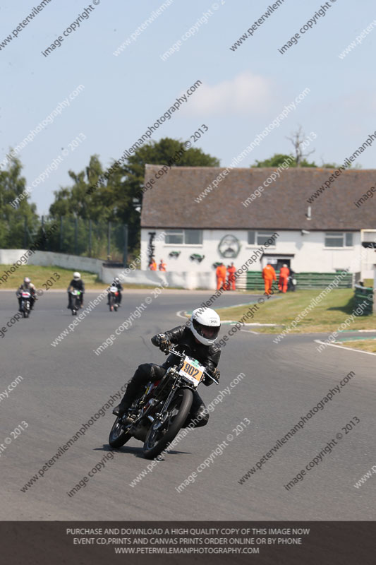 Vintage motorcycle club;eventdigitalimages;mallory park;mallory park trackday photographs;no limits trackdays;peter wileman photography;trackday digital images;trackday photos;vmcc festival 1000 bikes photographs