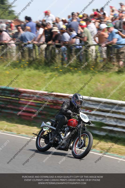 Vintage motorcycle club;eventdigitalimages;mallory park;mallory park trackday photographs;no limits trackdays;peter wileman photography;trackday digital images;trackday photos;vmcc festival 1000 bikes photographs