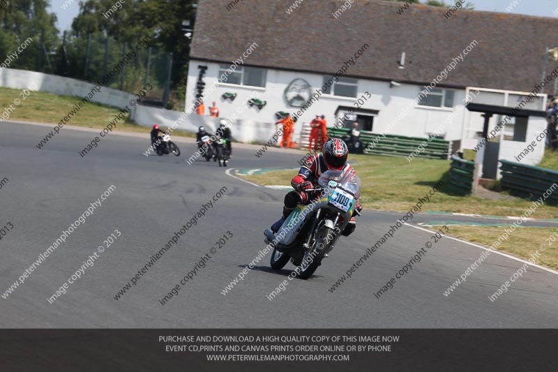 Vintage motorcycle club;eventdigitalimages;mallory park;mallory park trackday photographs;no limits trackdays;peter wileman photography;trackday digital images;trackday photos;vmcc festival 1000 bikes photographs