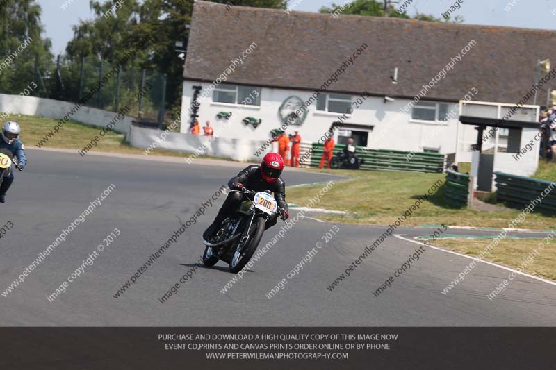 Vintage motorcycle club;eventdigitalimages;mallory park;mallory park trackday photographs;no limits trackdays;peter wileman photography;trackday digital images;trackday photos;vmcc festival 1000 bikes photographs