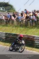 Vintage-motorcycle-club;eventdigitalimages;mallory-park;mallory-park-trackday-photographs;no-limits-trackdays;peter-wileman-photography;trackday-digital-images;trackday-photos;vmcc-festival-1000-bikes-photographs