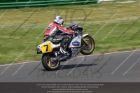 Vintage-motorcycle-club;eventdigitalimages;mallory-park;mallory-park-trackday-photographs;no-limits-trackdays;peter-wileman-photography;trackday-digital-images;trackday-photos;vmcc-festival-1000-bikes-photographs