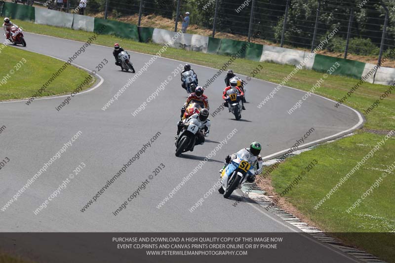 Vintage motorcycle club;eventdigitalimages;mallory park;mallory park trackday photographs;no limits trackdays;peter wileman photography;trackday digital images;trackday photos;vmcc festival 1000 bikes photographs