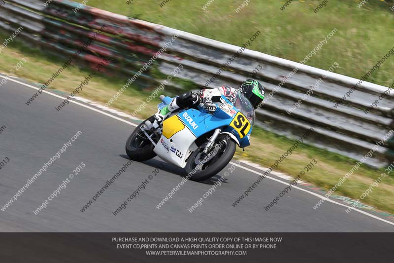 Vintage motorcycle club;eventdigitalimages;mallory park;mallory park trackday photographs;no limits trackdays;peter wileman photography;trackday digital images;trackday photos;vmcc festival 1000 bikes photographs