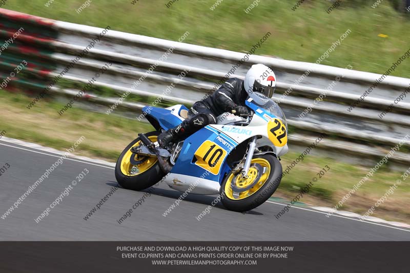 Vintage motorcycle club;eventdigitalimages;mallory park;mallory park trackday photographs;no limits trackdays;peter wileman photography;trackday digital images;trackday photos;vmcc festival 1000 bikes photographs