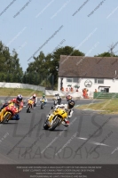 Vintage-motorcycle-club;eventdigitalimages;mallory-park;mallory-park-trackday-photographs;no-limits-trackdays;peter-wileman-photography;trackday-digital-images;trackday-photos;vmcc-festival-1000-bikes-photographs