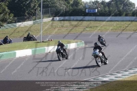 Vintage-motorcycle-club;cadwell-no-limits-trackday;cadwell-park;cadwell-park-photographs;cadwell-trackday-photographs;enduro-digital-images;event-digital-images;eventdigitalimages;mallory-park;mallory-park-trackday-photographs;no-limits-trackdays;peter-wileman-photography;racing-digital-images;trackday-digital-images;trackday-photos;vmcc-festival-1000-bikes-photographs