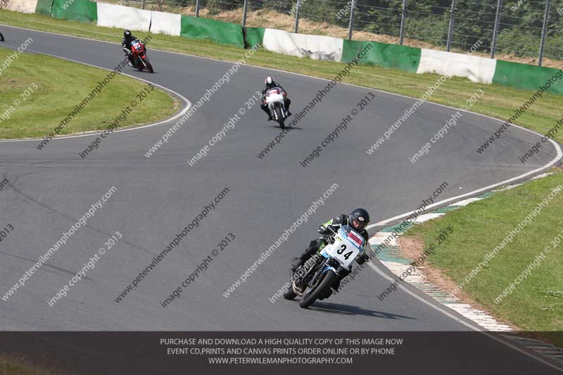 Vintage motorcycle club;eventdigitalimages;mallory park;mallory park trackday photographs;no limits trackdays;peter wileman photography;trackday digital images;trackday photos;vmcc festival 1000 bikes photographs