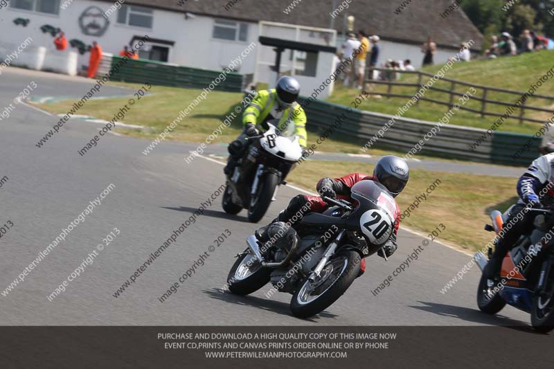 Vintage motorcycle club;eventdigitalimages;mallory park;mallory park trackday photographs;no limits trackdays;peter wileman photography;trackday digital images;trackday photos;vmcc festival 1000 bikes photographs