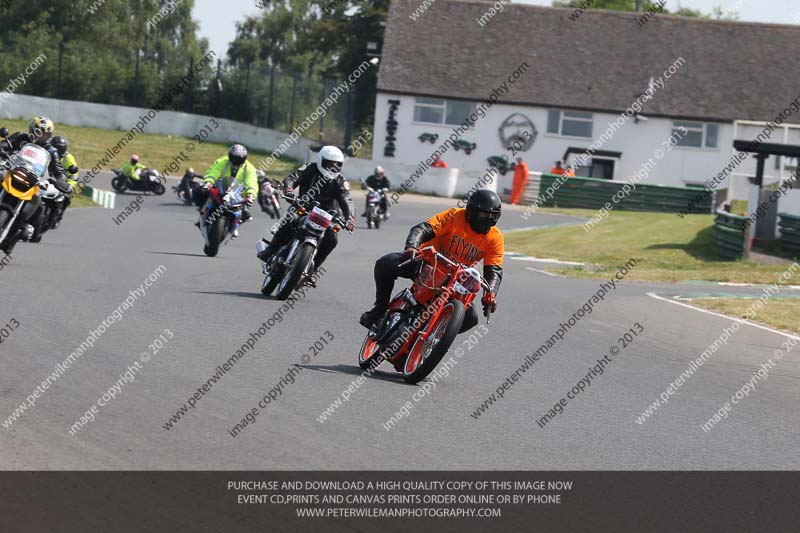 Vintage motorcycle club;eventdigitalimages;mallory park;mallory park trackday photographs;no limits trackdays;peter wileman photography;trackday digital images;trackday photos;vmcc festival 1000 bikes photographs