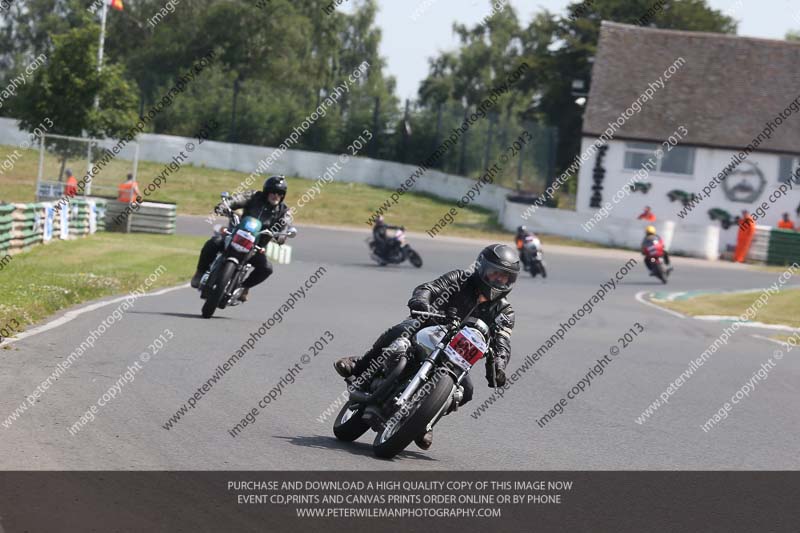 Vintage motorcycle club;eventdigitalimages;mallory park;mallory park trackday photographs;no limits trackdays;peter wileman photography;trackday digital images;trackday photos;vmcc festival 1000 bikes photographs