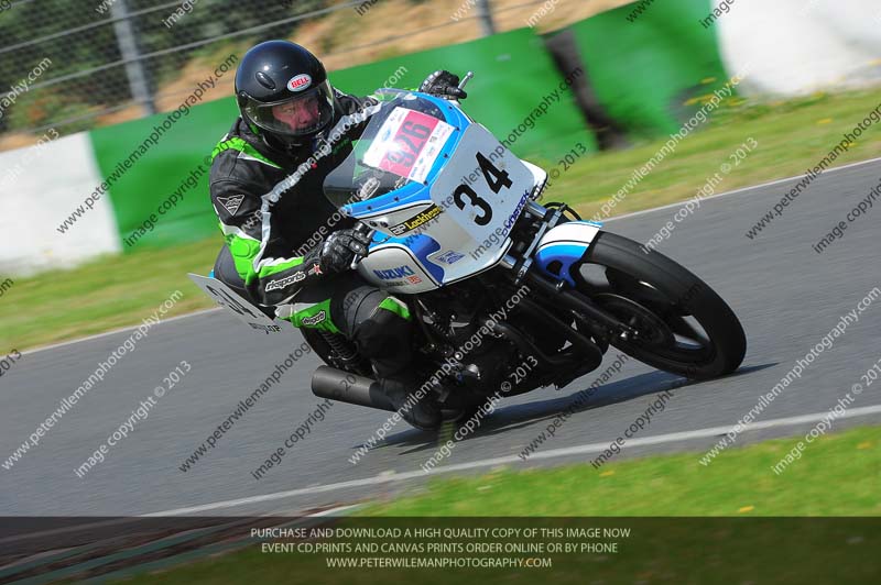 Vintage motorcycle club;eventdigitalimages;mallory park;mallory park trackday photographs;no limits trackdays;peter wileman photography;trackday digital images;trackday photos;vmcc festival 1000 bikes photographs