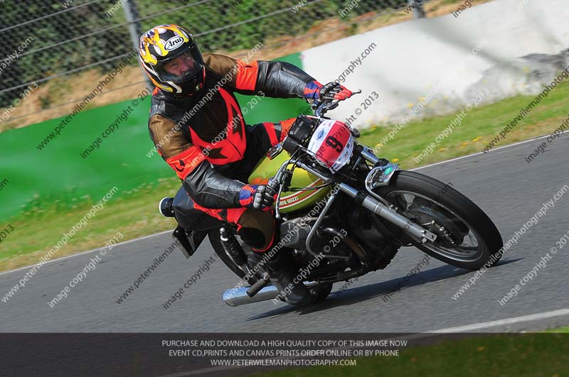 Vintage motorcycle club;eventdigitalimages;mallory park;mallory park trackday photographs;no limits trackdays;peter wileman photography;trackday digital images;trackday photos;vmcc festival 1000 bikes photographs