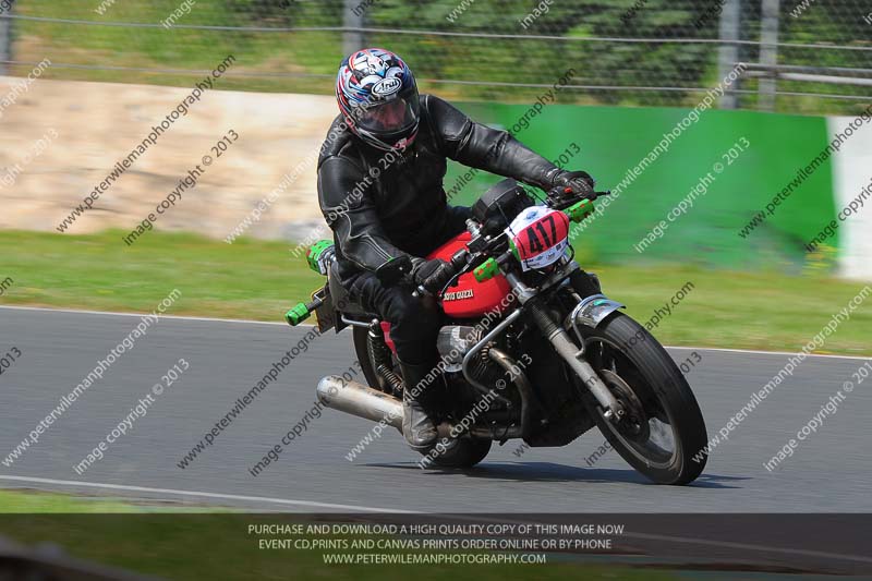 Vintage motorcycle club;eventdigitalimages;mallory park;mallory park trackday photographs;no limits trackdays;peter wileman photography;trackday digital images;trackday photos;vmcc festival 1000 bikes photographs