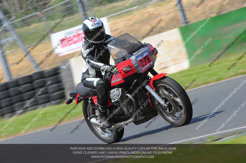 Vintage motorcycle club;eventdigitalimages;mallory park;mallory park trackday photographs;no limits trackdays;peter wileman photography;trackday digital images;trackday photos;vmcc festival 1000 bikes photographs