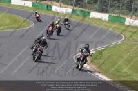 Vintage-motorcycle-club;eventdigitalimages;mallory-park;mallory-park-trackday-photographs;no-limits-trackdays;peter-wileman-photography;trackday-digital-images;trackday-photos;vmcc-festival-1000-bikes-photographs