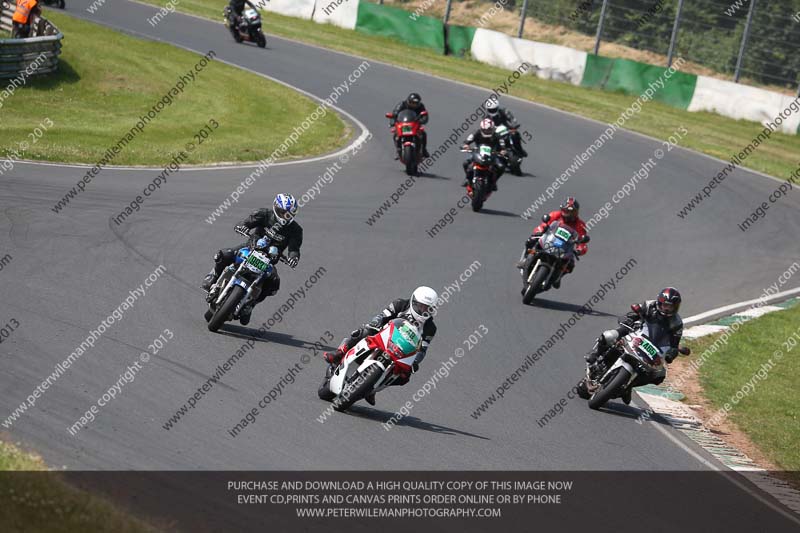 Vintage motorcycle club;eventdigitalimages;mallory park;mallory park trackday photographs;no limits trackdays;peter wileman photography;trackday digital images;trackday photos;vmcc festival 1000 bikes photographs