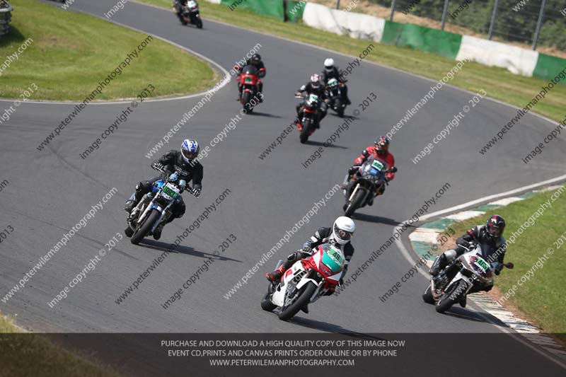 Vintage motorcycle club;eventdigitalimages;mallory park;mallory park trackday photographs;no limits trackdays;peter wileman photography;trackday digital images;trackday photos;vmcc festival 1000 bikes photographs