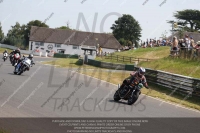 Vintage-motorcycle-club;eventdigitalimages;mallory-park;mallory-park-trackday-photographs;no-limits-trackdays;peter-wileman-photography;trackday-digital-images;trackday-photos;vmcc-festival-1000-bikes-photographs