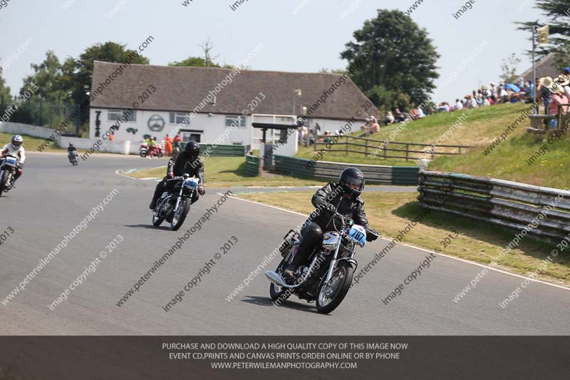 Vintage motorcycle club;eventdigitalimages;mallory park;mallory park trackday photographs;no limits trackdays;peter wileman photography;trackday digital images;trackday photos;vmcc festival 1000 bikes photographs